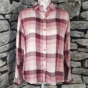 Love Fire Pink Plaid Button Down Shirt Size M